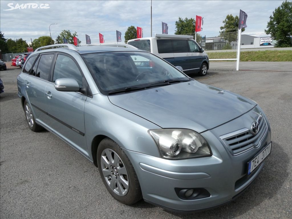 Toyota Avensis, 1,8 16V 95kW závěs,digi.klima